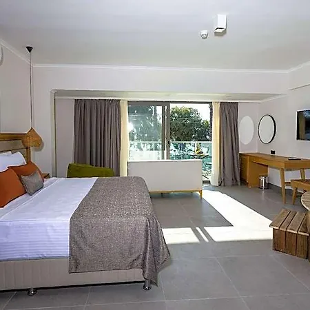 Yalipark Hotel